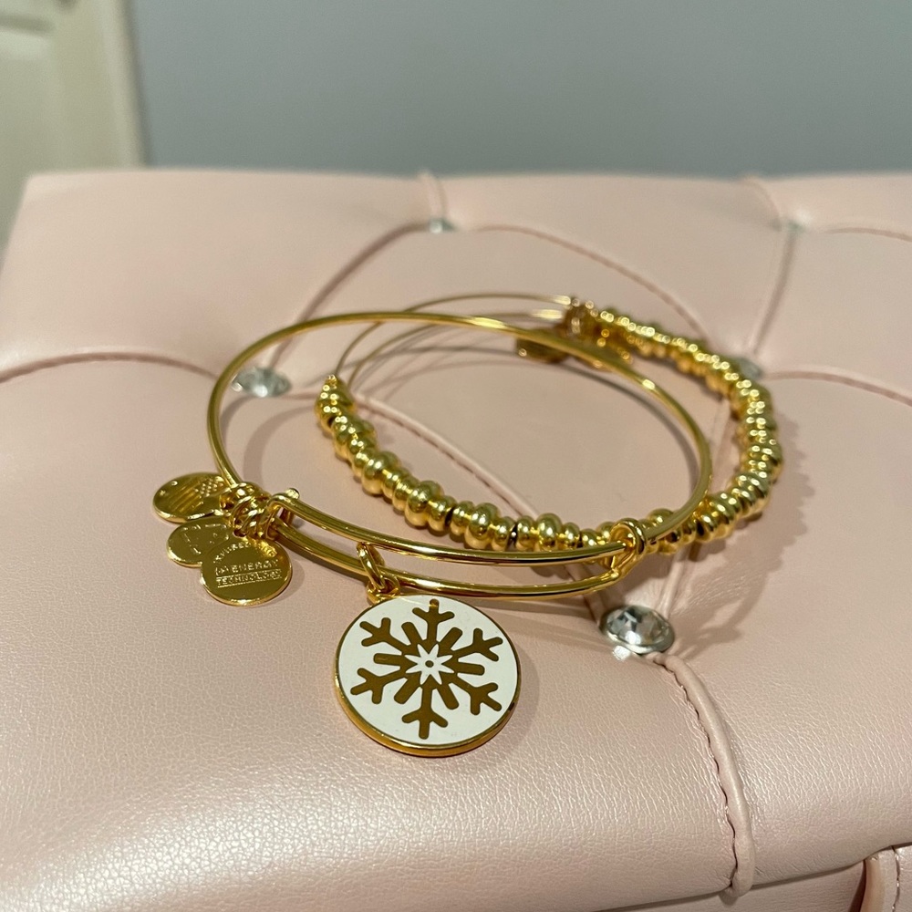 alex and ani retired gold disney snowflake bangle set